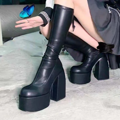 Superstarer 2021 여성을위한 새로운 대형 사각형 발가락 여성 신발 두꺼운 뒤꿈치 플랫폼 겨울 부츠